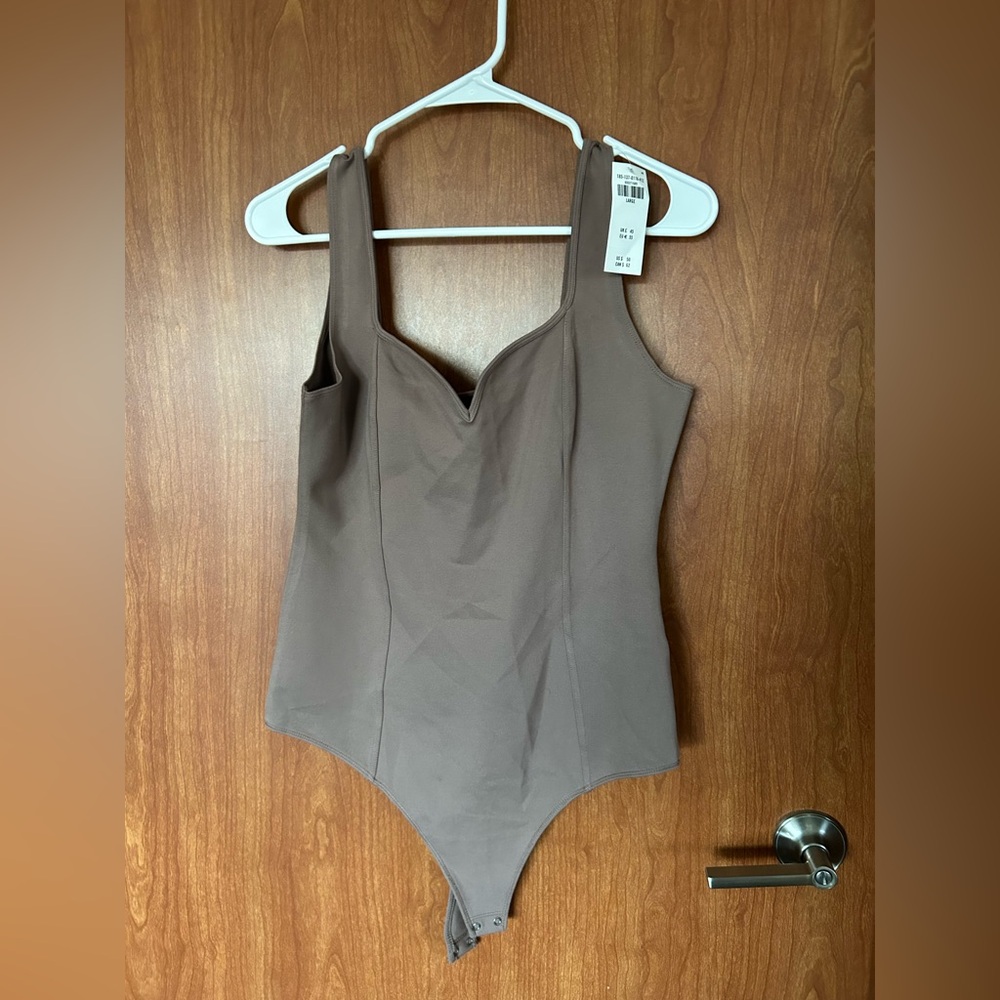 NWT Abercrombie & Fitch Taupe Sweetheart Neckline Bodysuit
